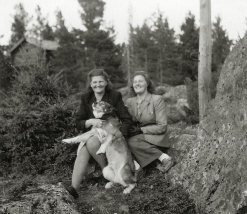 Ebba, Gerda och hund